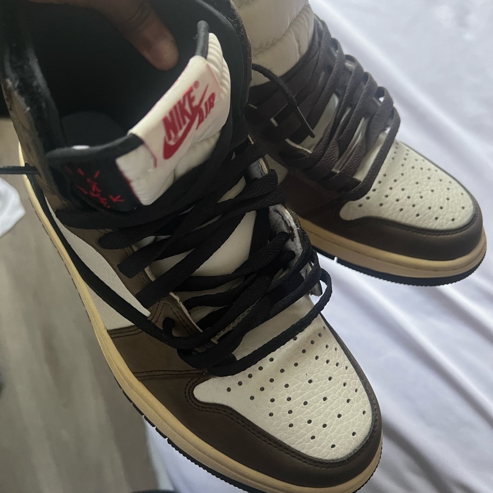 Nike Men's Brown and Cream High-Top Sneakers